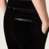 Pantaloni evazați slim-fit pentru femei, din catifea de bumbac neagră