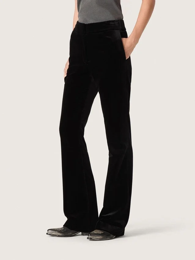 Pantaloni evazați slim-fit pentru femei, din catifea de bumbac neagră