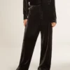 Pantaloni negri cu efect de catifea