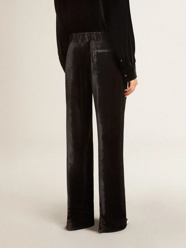 Pantaloni negri cu efect de catifea