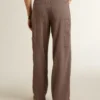 Pantaloni pentru femei din amestec de lână, cu model micro-chevron maro deschis