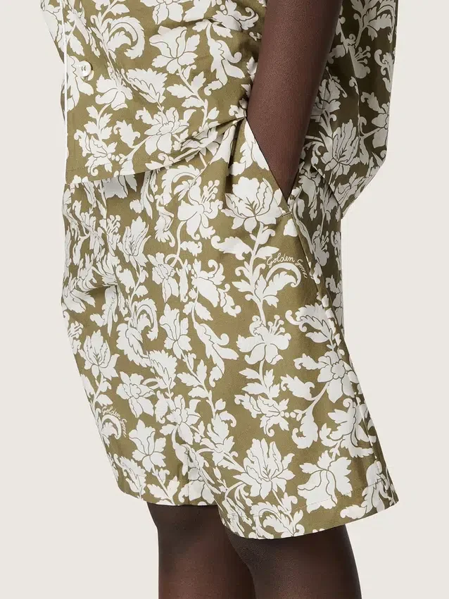 Pantaloni scurți din pânză de bumbac pentru băieți Journey, cu imprimeu floral verde și alb