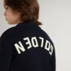 Pulover albastru cu guler rotund pentru băieți, cu inscripție „Golden” pe spate