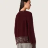 Pulover pentru femei cu guler rotund din lână de culoare burgund, cu broderie din strasuri