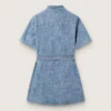 Rochie-cămașă cu mâneci scurte pentru fete „Journey”, din bumbac chambray albastru deschis, cu aplică brodată