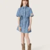 Rochie-cămașă cu mâneci scurte pentru fete „Journey”, din bumbac chambray albastru deschis, cu aplică brodată