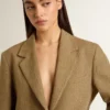 Sacou pentru femei cu un singur rând de nasturi, în model herringbone de culoare nisip