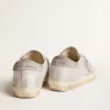 Sneakersi Super-Star din piele cu efect de sclipici gri-alb, cu stea din piele