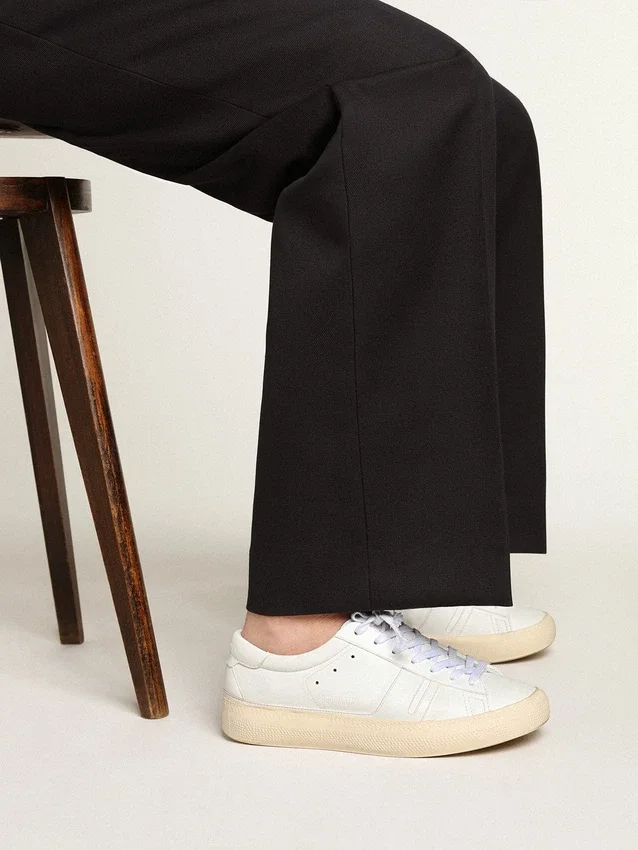 Sneakersi sustenabili Yatay Model 1B cu parte superioară albă pe bază biologică și Y alb