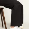 Sneakersi sustenabili Yatay Model 1B cu parte superioară albă pe bază biologică și Y negru