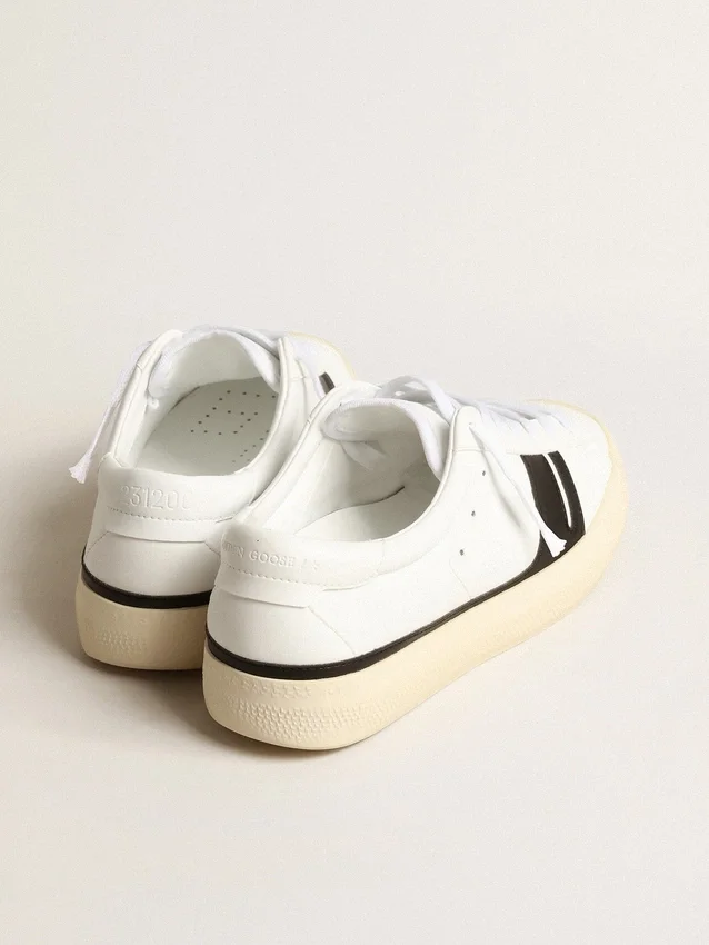 Sneakersi sustenabili Yatay Model 1B cu parte superioară albă pe bază biologică și Y negru