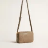 Star Bag din piele verde salvie cu stea ton pe ton