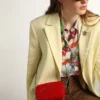 Star Bag mini pentru femei din piele vopsită în roșu, cu stea ton pe ton