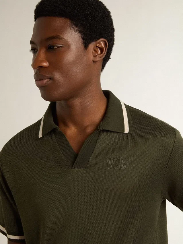 Tricou polo pentru bărbați din jersey verde militar, cu broderie