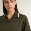 Tricou polo scurt pentru femei din jersey verde militar cu broderie