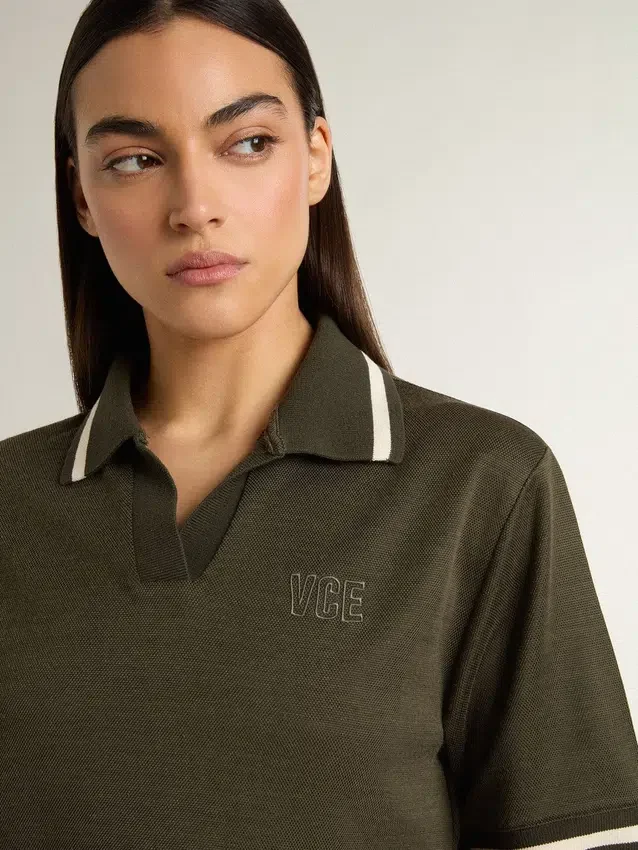 Tricou polo scurt pentru femei din jersey verde militar cu broderie