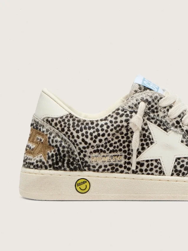 Young Ball Star din piele de ponei cu imprimeu leopard alb-negru și stea din piele crem